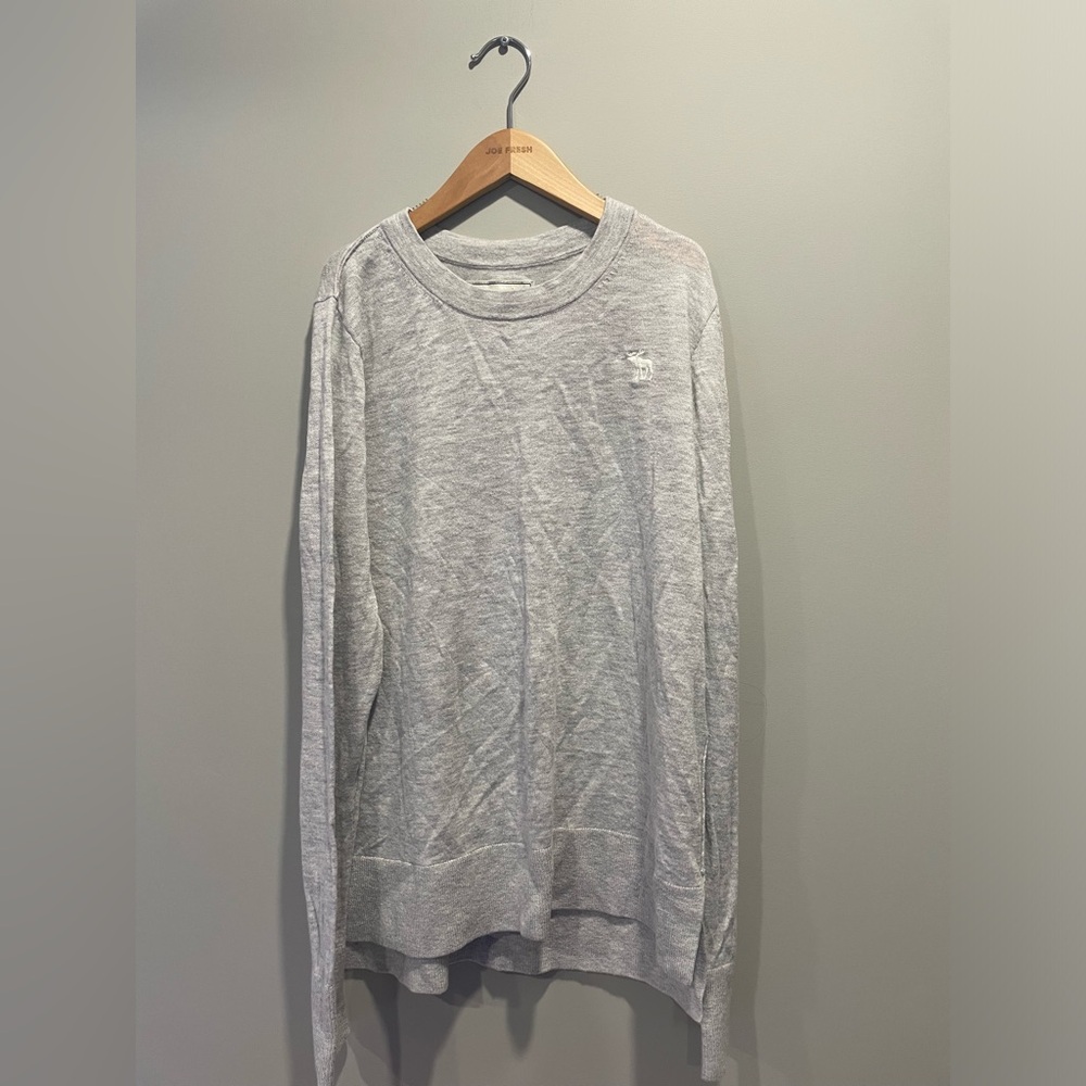 Abercrombie & Fitch // Iconic Crewneck